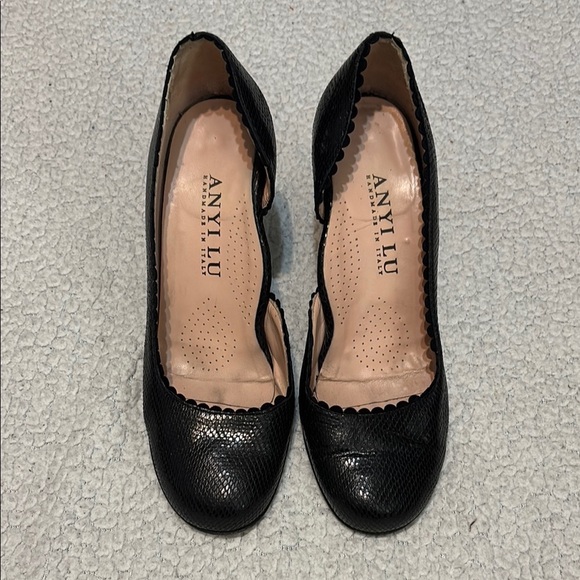 Anyi Lu Italian Black Leather Heels with Scalloped Design - Picture 2 of 7